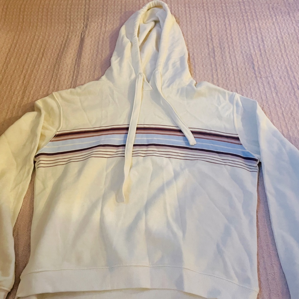 Ivy + Main Tillys White Sweatshirt